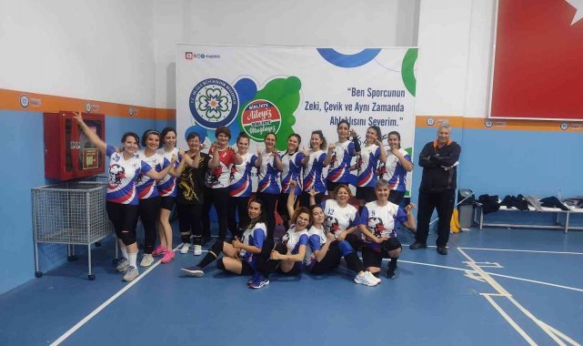 Köyceğiz'de kadın voleybol takımları kuruldu