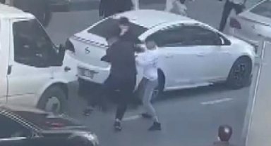 Küçükçekmece'de liselilerin yumruklu kavgası