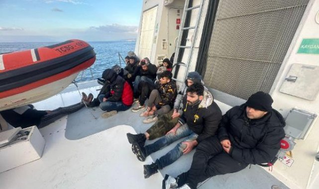 Kuşadası açıklarında geri itilen 19 kaçak göçmen kurtarıldı