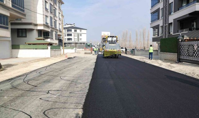 Kütahya Sporkent'e 5 bin ton asfalt