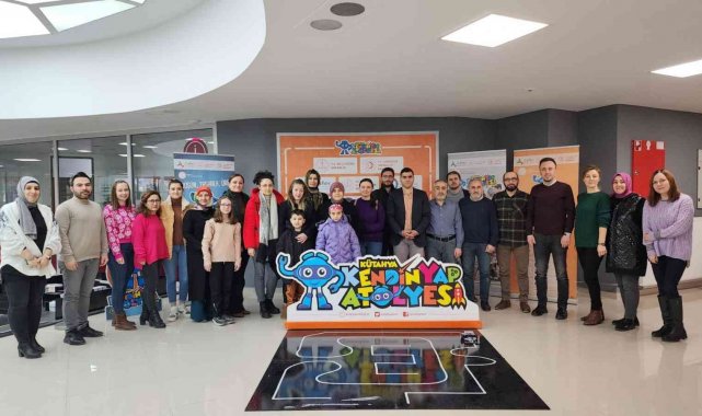 Kütahya'da "Kendin Yap Öğretmenim" projesi çerçevesinde öğretmenlere eğitim