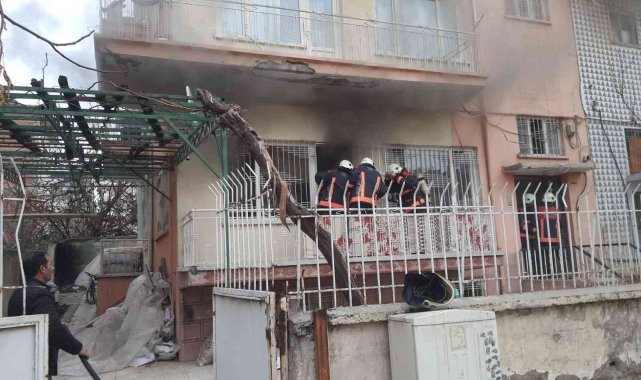 Malatya'da korkutan ev yangını
