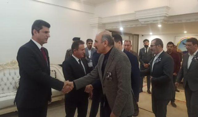 Mardinli heyet, silahlı saldırıda hayatını kaybeden 5 kişinin ailesine taziye için Irak'a gitti