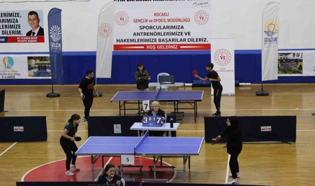 Masa Tenisi Turnuvasında dereceye girenler ödüllendirildi