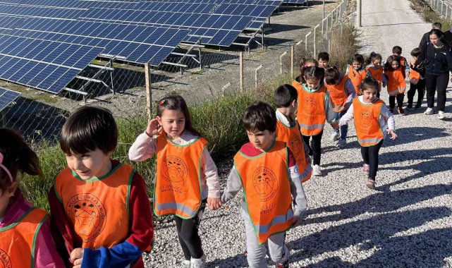Minikler Güneş Enerji Tesisi'ni gezdi