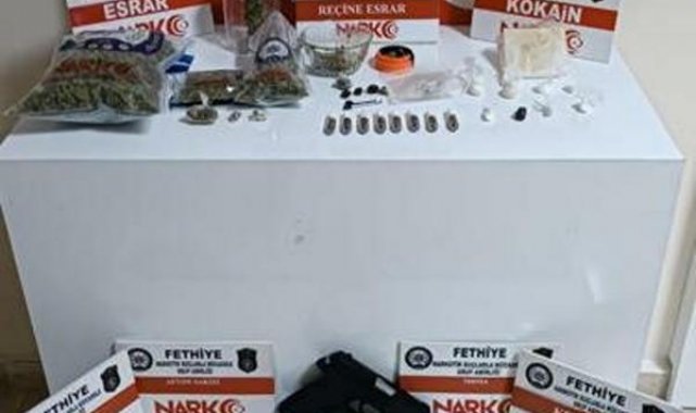 Muğlada otomobil anahtarında gizlenmiş uyuşturucu ele geçirildi