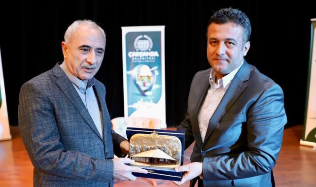 Nurullah Genç'ten "Başarı bedel ister" konferansı