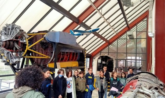 Özel yetenekli üniversiteli çocuklar meslek tanıtım gezisinde
