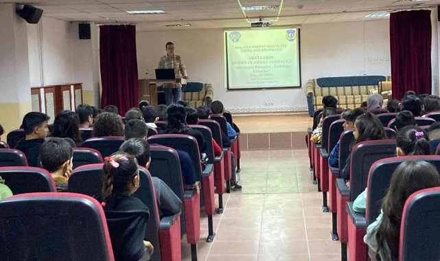 Polis öğrencilere 'akran zorbalığını" anlattı