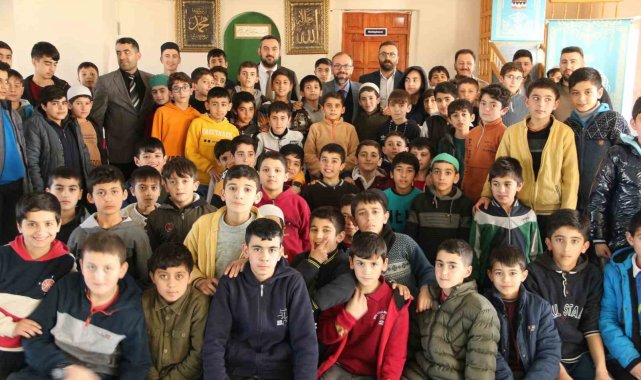 "Her Ay Bir Konu Bir Konuk'' projesi Ağrı'da hayat buldu
