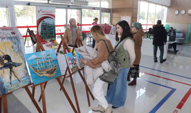 Rus vatandaşlardan lösemili çocuklar yararına sergi