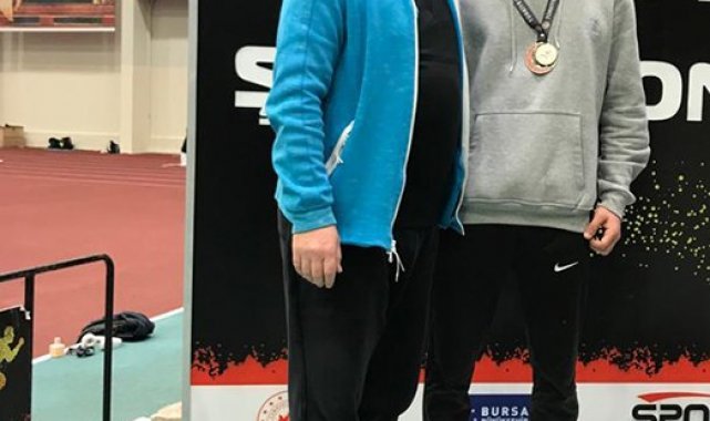 Sakarya Büyükşehir'in sporcusu atletizmde Türkiye Şampiyonu oldu
