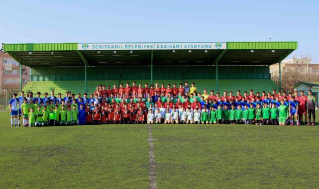 Şehitkamil Futbol Akademisi'nde yarıyıl mesaisi başladı
