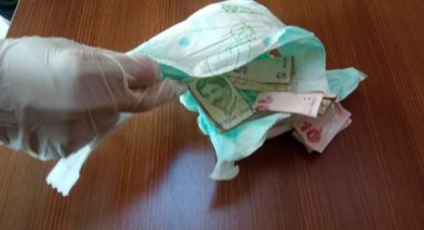 Siirt'te zabıtadan 'dilenci' operasyonu; paralar bebek bezinden çıktı