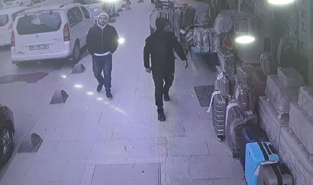 Sultangazi'de valiz hırsızları kamerada