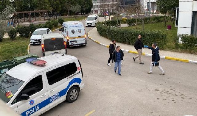 Tabanca ile oğlunu vurarak yaralayan anne, adli kontrolle serbest