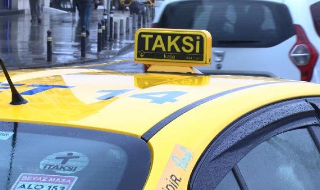 Taksilerde "akıllı tepe lambası" tartışması