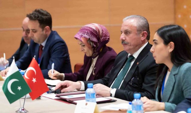 TBMM Başkanı Şentop, Pakistanlı mevkidaşı Durrani ile bir araya geldi