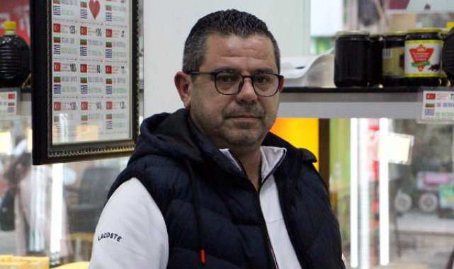 Tezgahtar, iş yerinde unutulan 40 bin liralık takı setini sahibine ulaştırdı