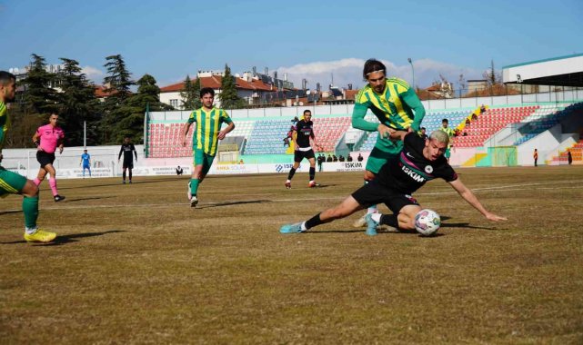 TFF 2. Lig: Isparta 32 Spor: 0 - Esenler Erokspor: 0