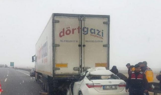 TIR'a arkadan çarpan otomobil sürücüsü öldü