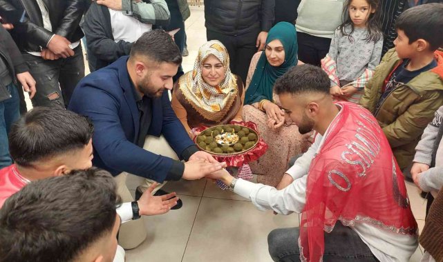 Tomarzalı gençler kına yakılarak askere gönderildi