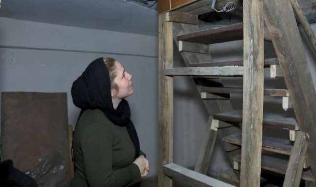 Toprak sahipleri anlaşamadı; bodrum kattaki kiracının evi apartman girişi yapıldı