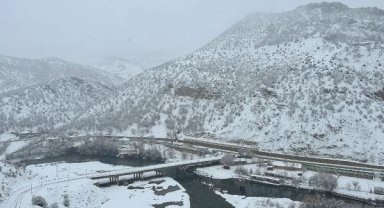 Tunceli'de kar yağışı