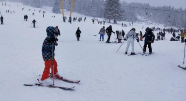 Uludağ'da kar kalınlığı 30 santimetreyi aştı