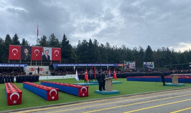 Vali İlhami Aktaş, 2002-4 Tertip 2'inci Grup Erlerin Ant İçme törenine katıldı