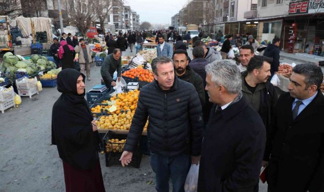 Vali Makas, Salı pazarını gezdi