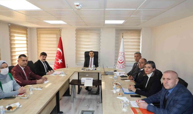 Vali Öksüz, kurumları denetliyor