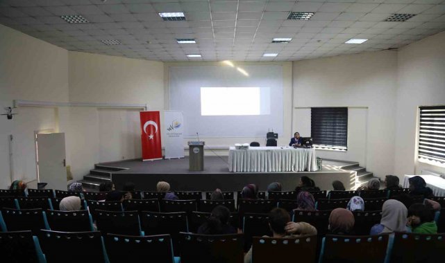 Van'da 'Kanser Türleri ve Erken Tanı' semineri düzenlendi