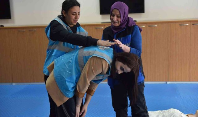 Yıldırım'da gençlere uygulamalı afet eğitimi