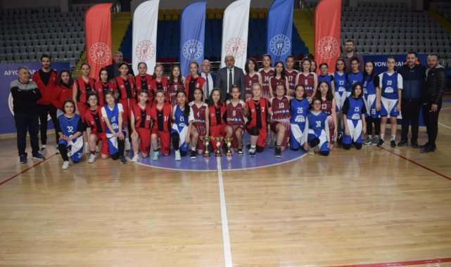 Yıldız Kadınlar basketbol şampiyonu Gazi Spor Kulübü