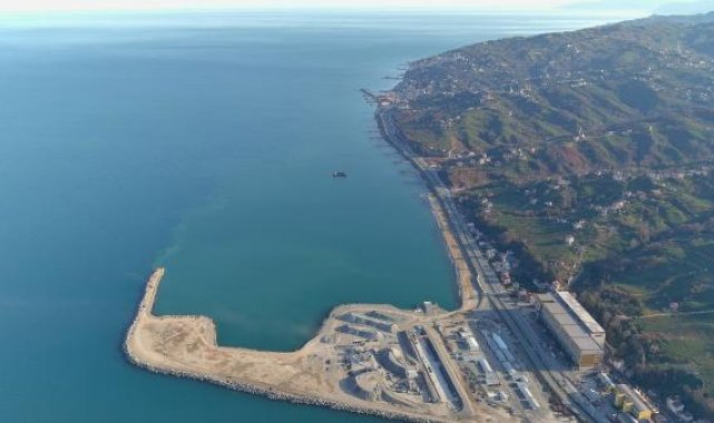 Yüz ölçümünü değiştirecek lojistik limanda hummalı dolgu