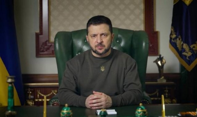 Zelenski'den bakanlıklar dahil hükümetin çeşitli kademelerinde değişiklik