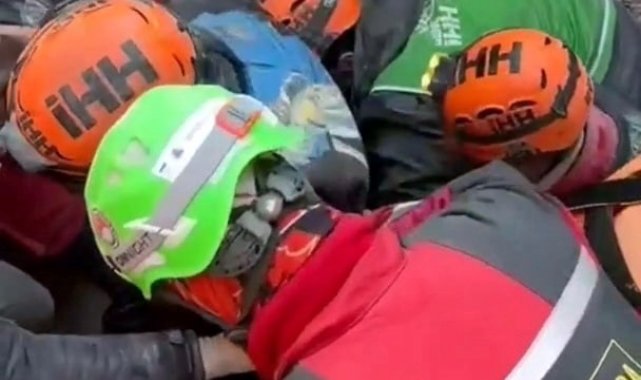 103 saat sonra gelen umut: Hatay'da 6 kişi enkazdan sağ çıkarıldı