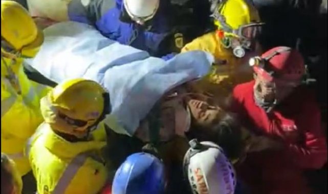 116'ncı saatte kurtarılan 15 yaşındaki Saadet İkbal'den iyi haber