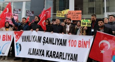 13 ilden Van'a gelen öğretmen adaylarından '100 bin atama' talebi