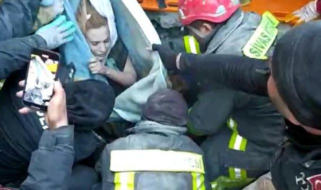 15 yaşındaki Nalan, 85 saat sonra enkazdan çıkarıldı