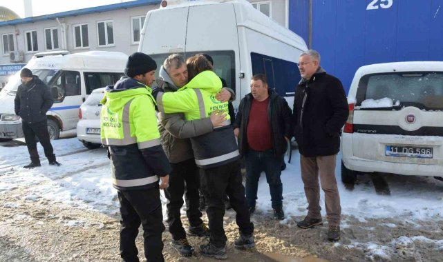 3 araç ve 12 personel afet bölgesine doğru yola çıktı