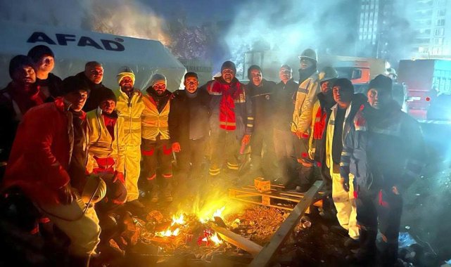 3 bin 550 madenci deprem bölgesinde hayat kurtarıyor
