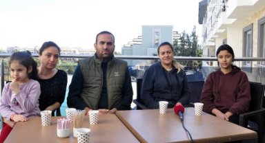 3 çocuğuyla depreme yakalanan Demet: Ortalık mahşer yeri gibiydi