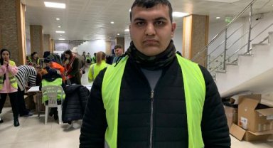 3 yılda 3 deprem atlattı; afetzedelere yardım ediyor