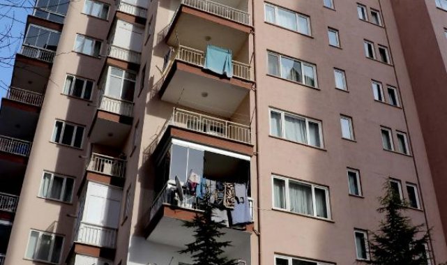 5'inci kat penceresinden düşen Miraç bebek ağır yaralı