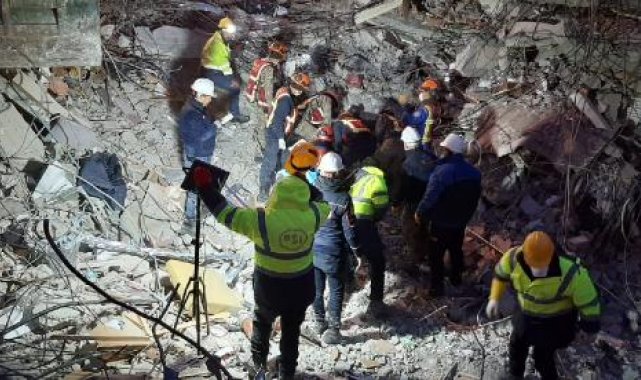 6 aylık hamile Buse, 136'ncı saatte kurtarıldı
