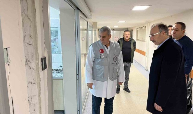 7.4'lük depremde Fırat Üniversitesi Hastanesinde sıva çatlakları oluştu