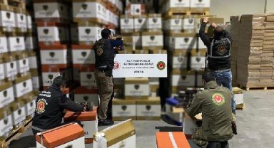 Adana ve İstanbul'da 15 milyon liralık kaçak sigara operasyonu