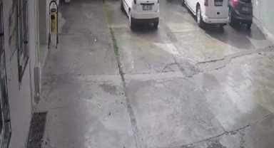 Adana'da, Sinem Apartmanı'nın yıkılma anı kamerada